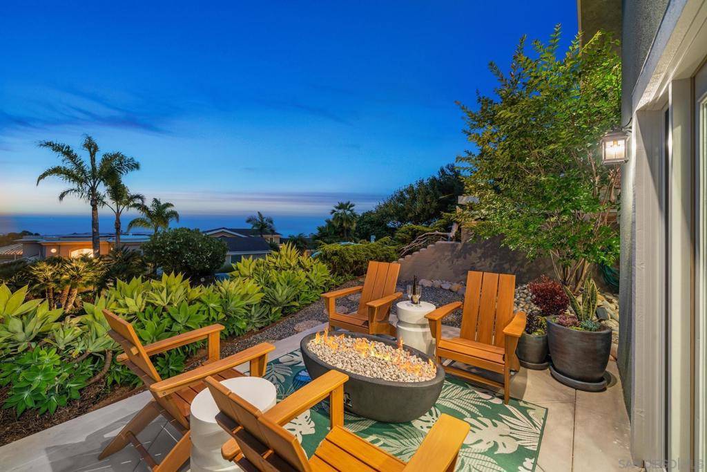 La Jolla, CA 92037,7201 Country Club Drive