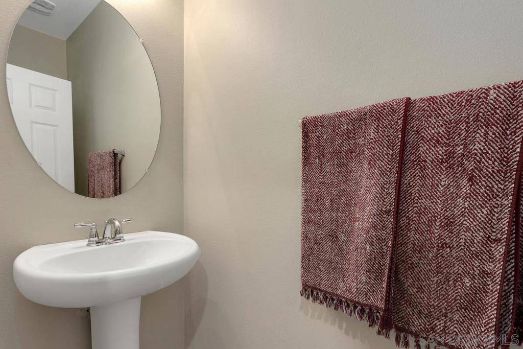 Fallbrook, CA 92028,259 Oberlander Way