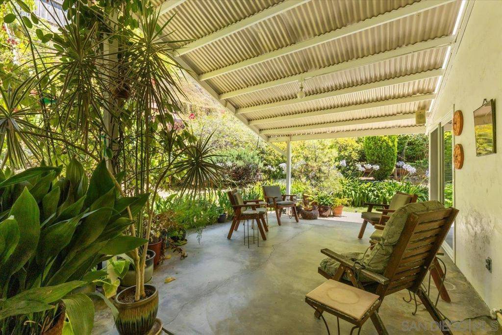 La Mesa, CA 91941,4621 Miramonte