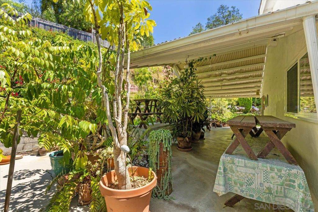 La Mesa, CA 91941,4621 Miramonte