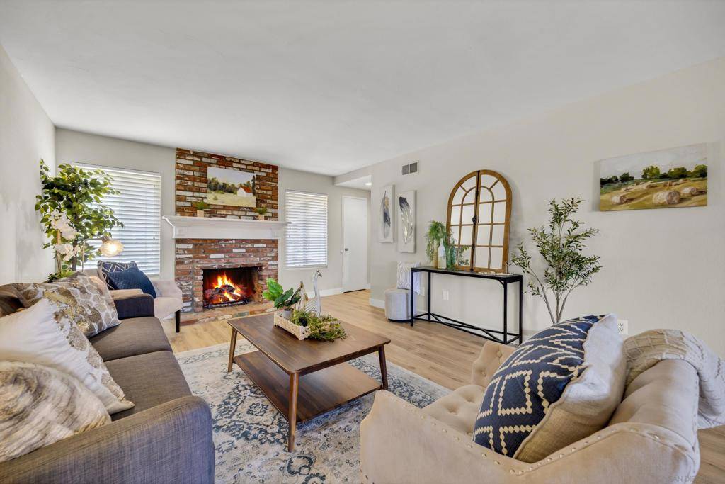 Poway, CA 92064,13710 Ahwahnee Way