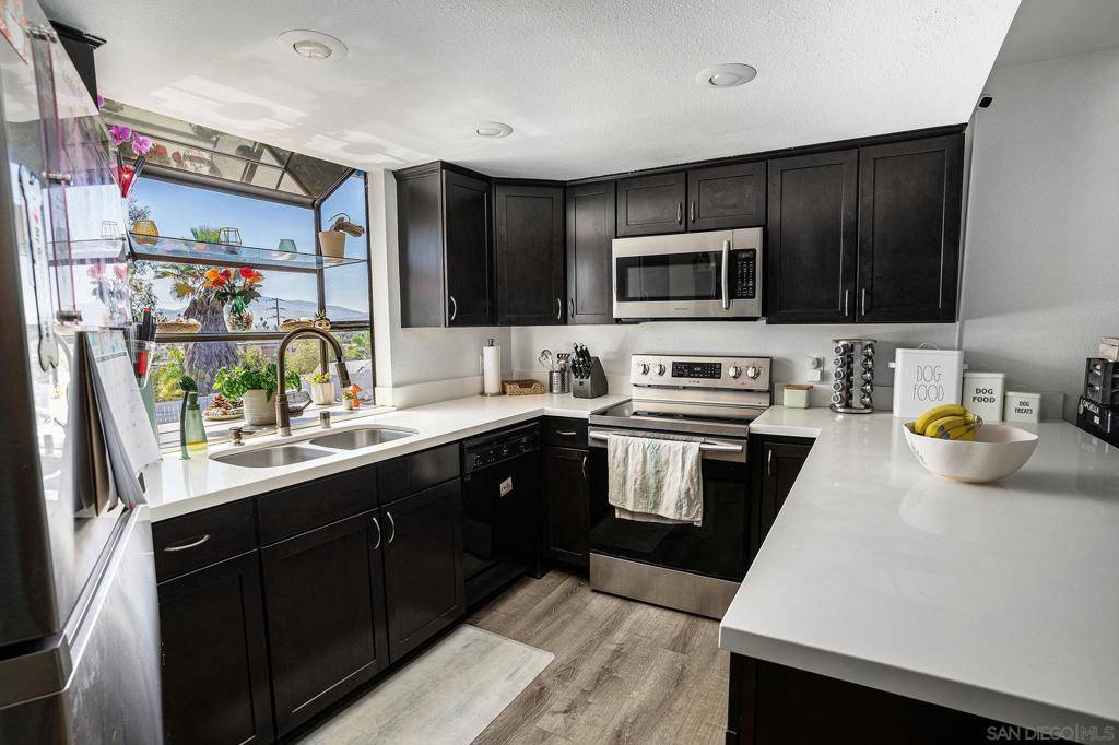 Escondido, CA 92025,440 Citracado Pkwy #14