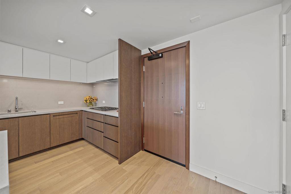San Diego, CA 92101,1388 Kettner Blvd #601