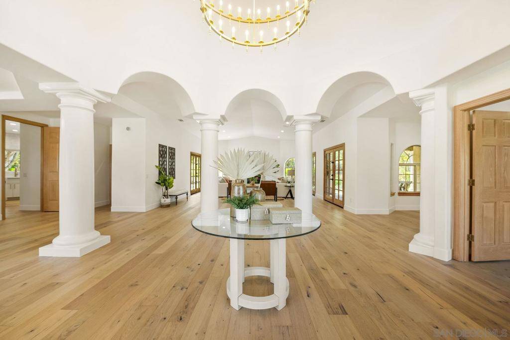 Poway, CA 92064,17601 Valle Verde