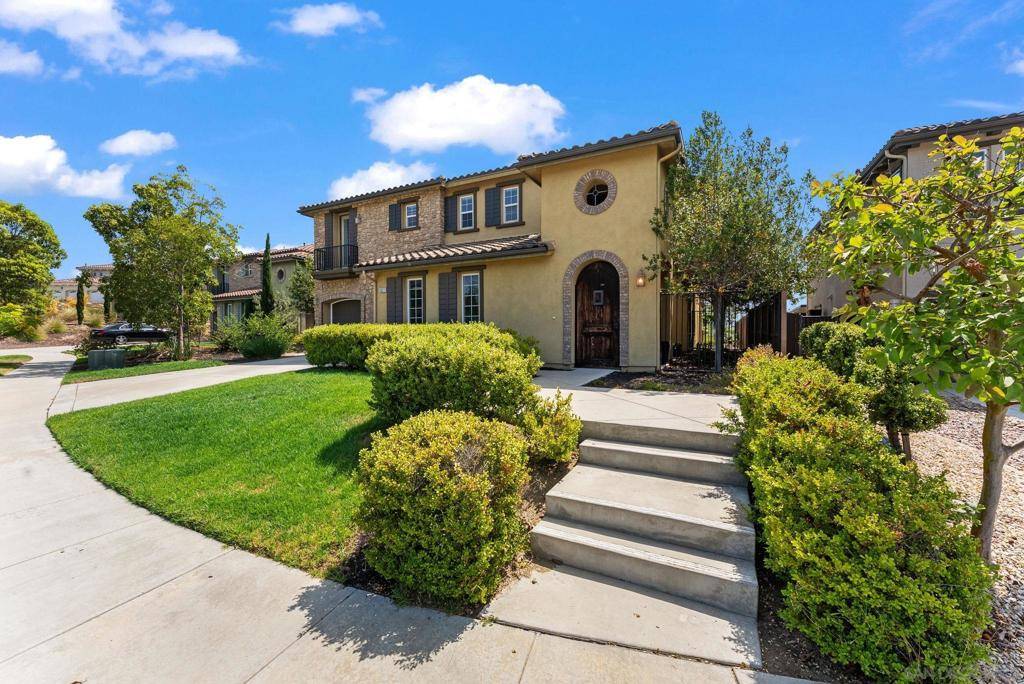 Oceanside, CA 92057,5527 Alexandrine Ct