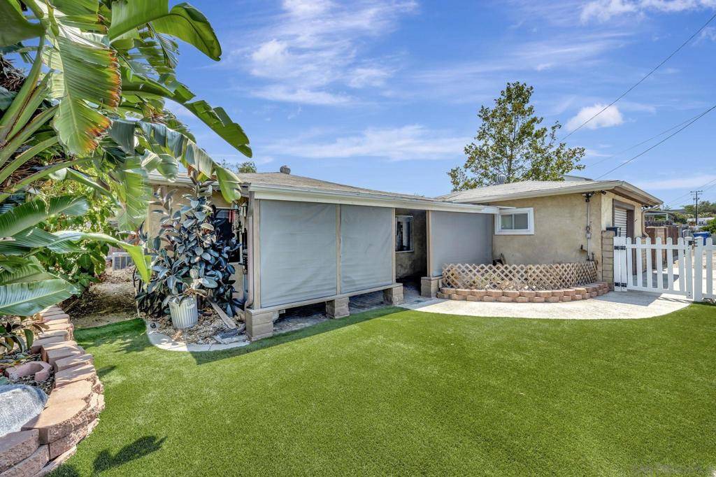 Santee, CA 92071,9129 Prospect Ave