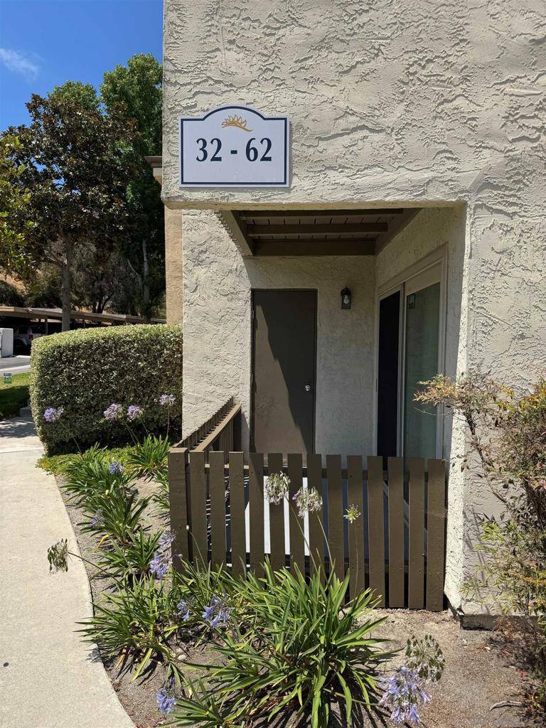 Oceanside, CA 92054,432 Edgehill Ln #41