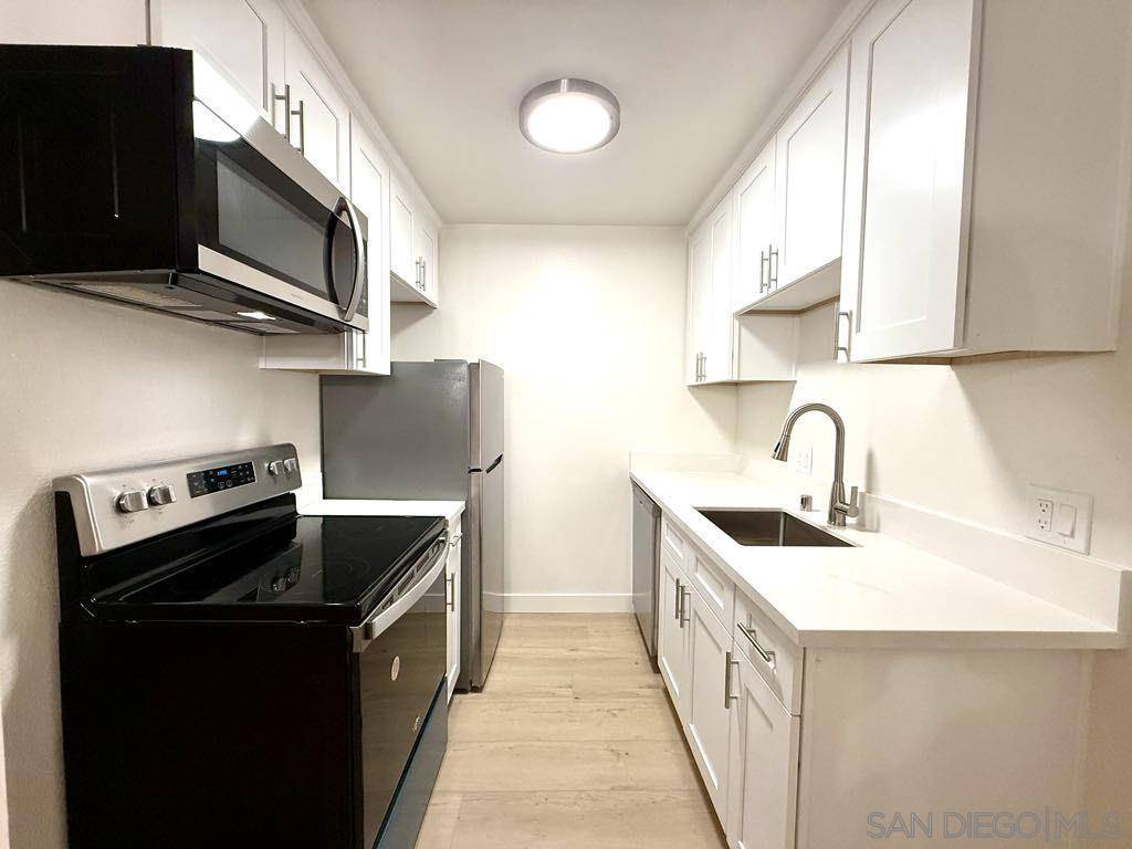 San Diego, CA 92115,6650 AMHERST ST #2C
