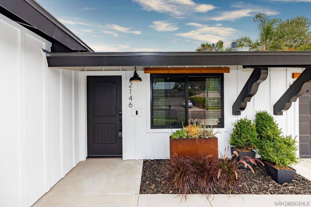 Oceanside, CA 92054,2146 Foster St
