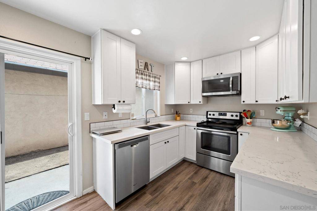 Santee, CA 92071,9560 Frank Way