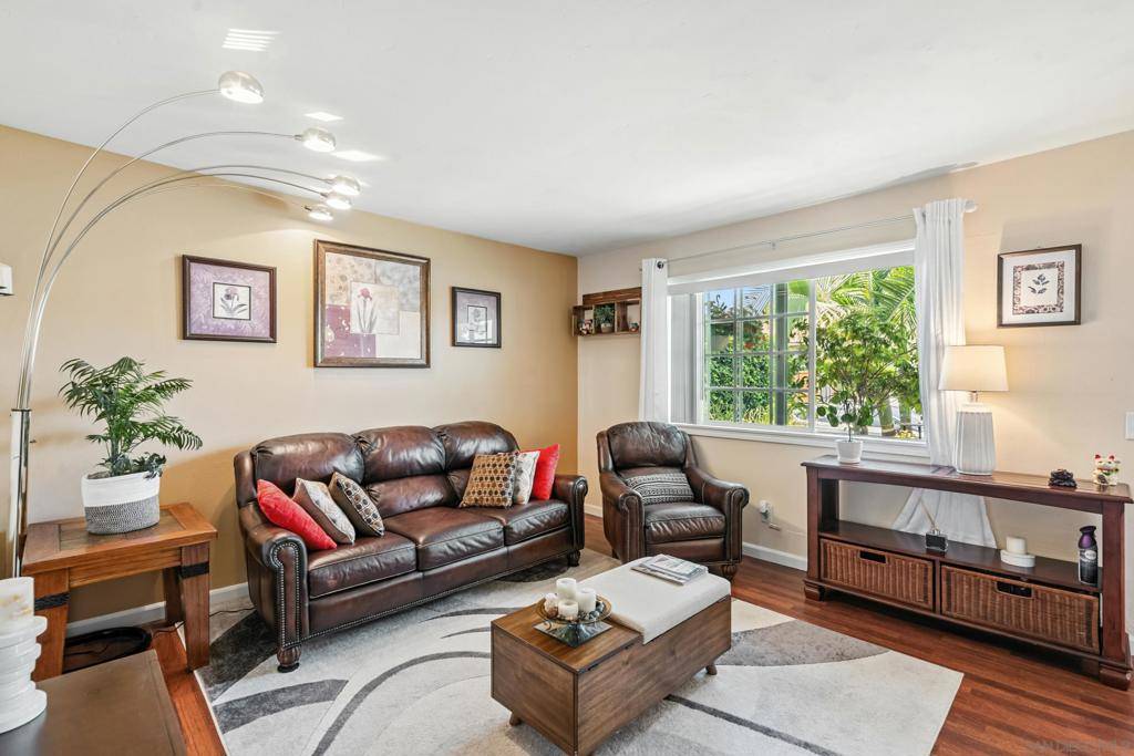 Oceanside, CA 92057,253 Holiday Way