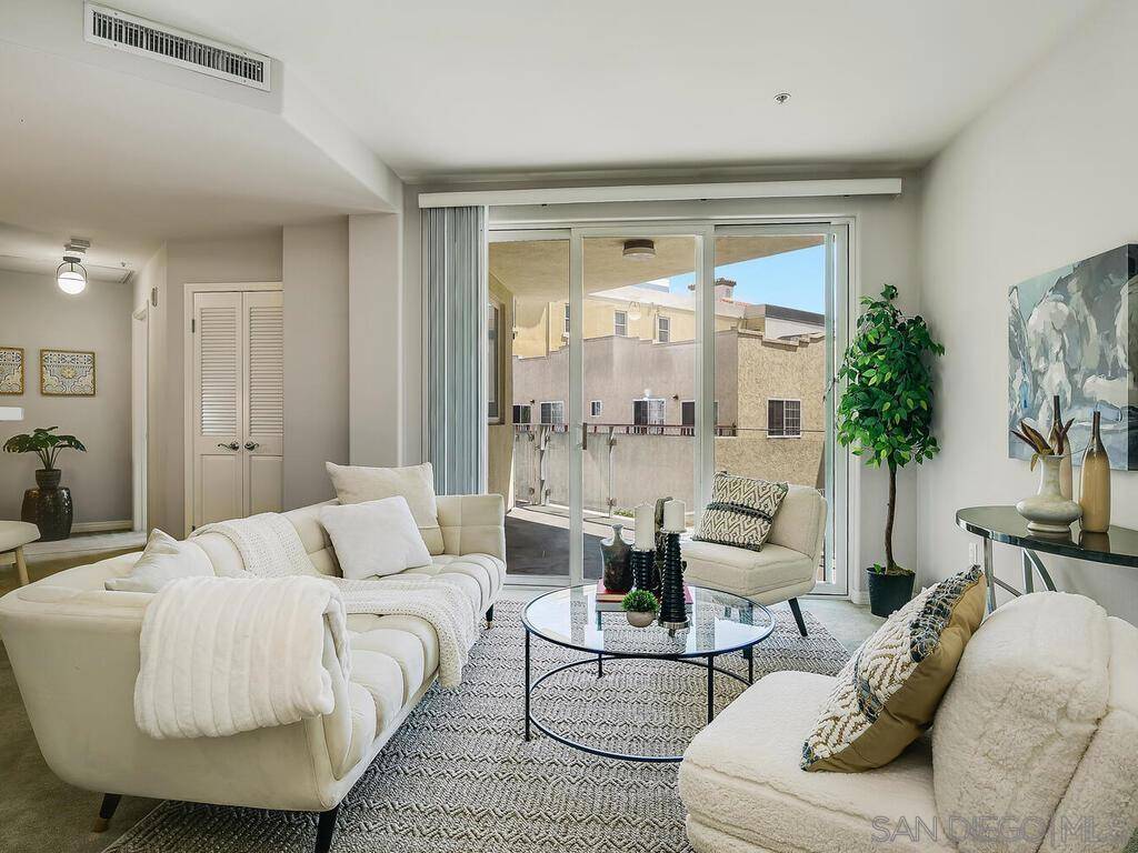 San Diego, CA 92101,1601 India St #208