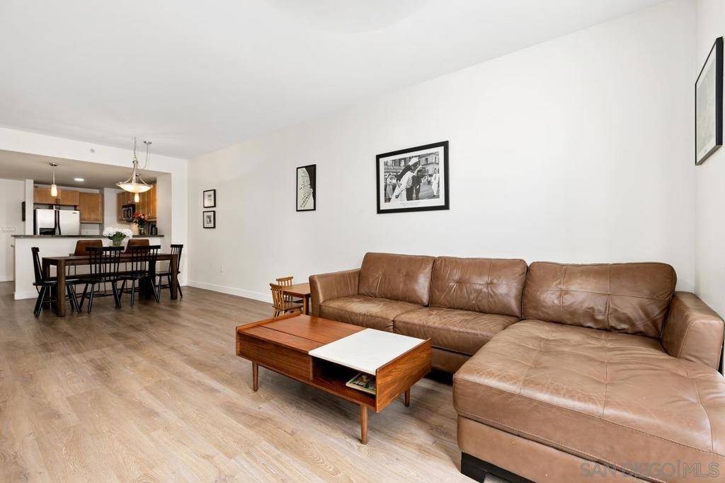 San Diego, CA 92101,1150 J St #202
