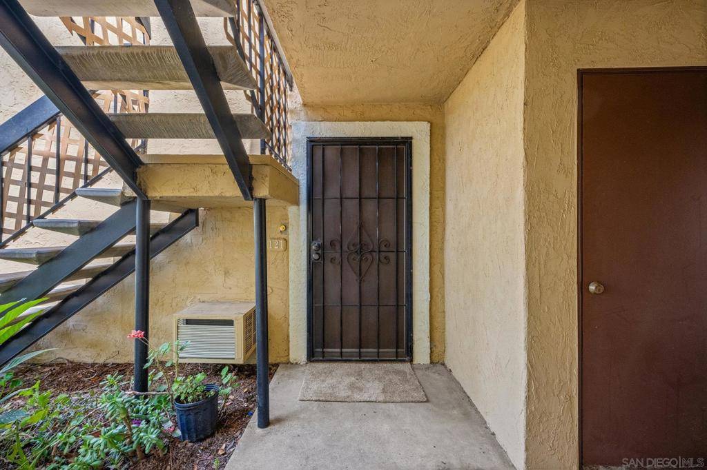 Poway, CA 92064,12643 Robison Blvd #Apt 121