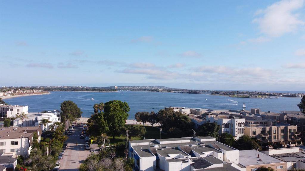 San Diego, CA 92109,4135 Fanuel St
