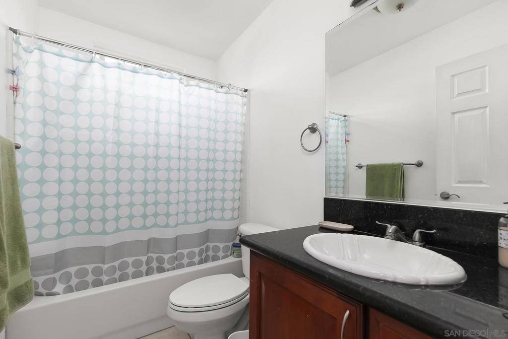 605 S MOLLISON #205 El Cajon, CA 92020