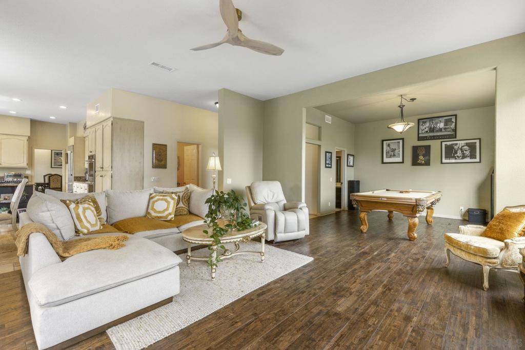 2505 Monterey Glen Escondido, CA 92029