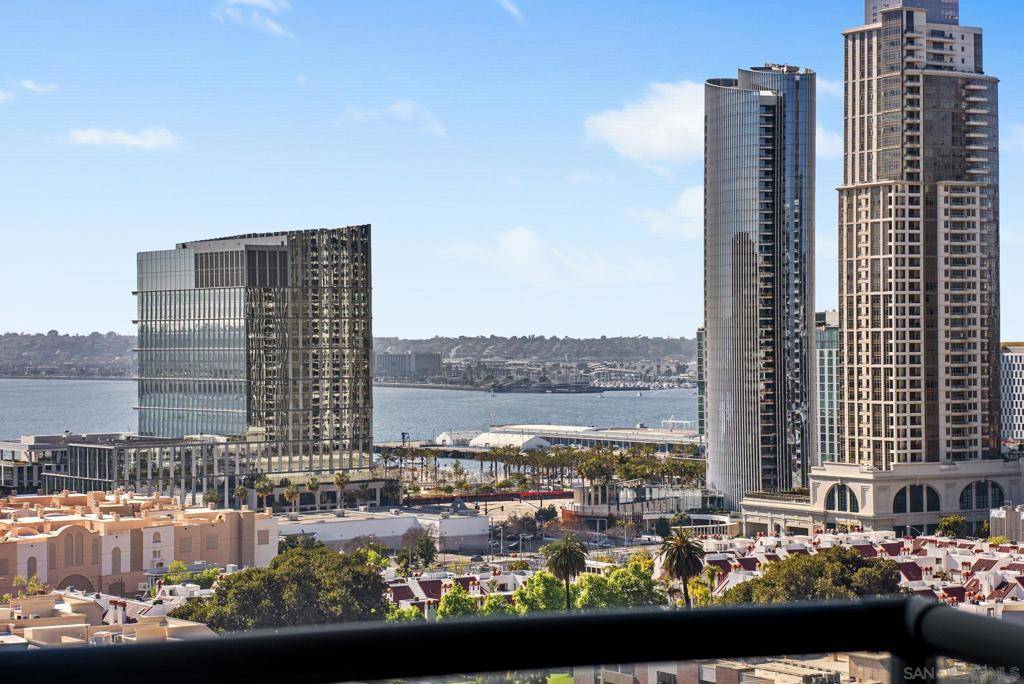 San Diego, CA 92101,555 Front St #1904