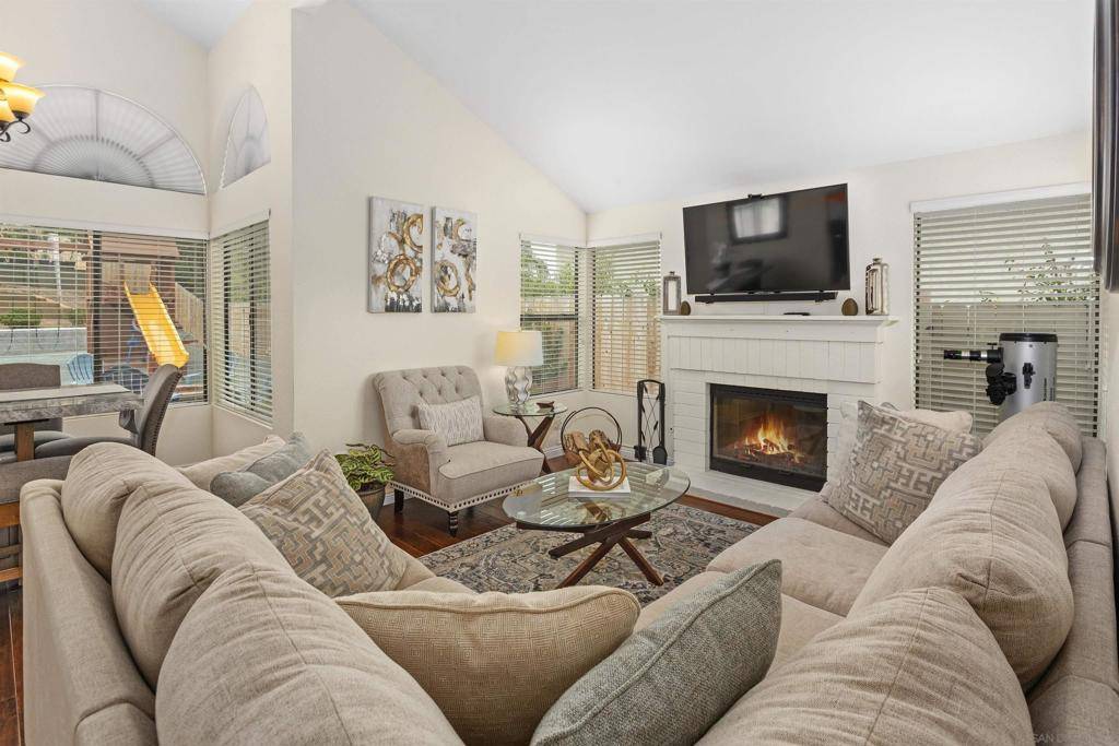 San Diego, CA 92129,9415 Pipilo St.