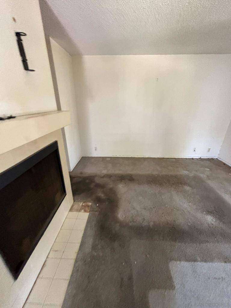 San Diego, CA 92126,10656 Aderman Avenue #28