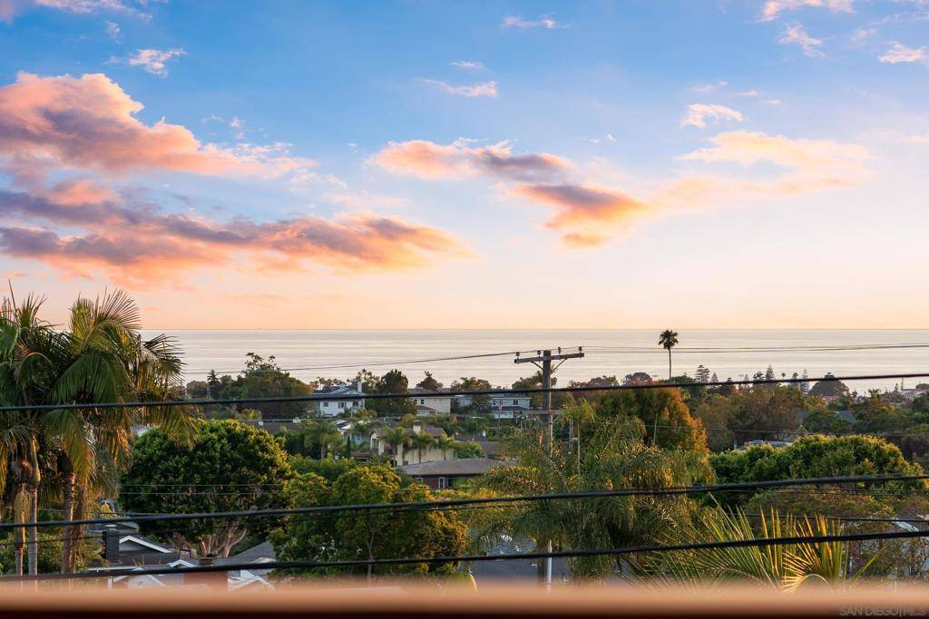 Carlsbad, CA 92008,3306 Donna Dr