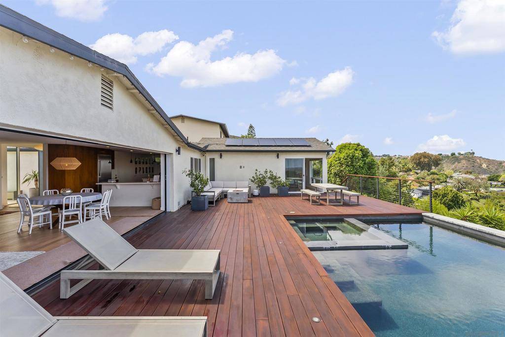 La Jolla, CA 92037,5745 Soledad Mountain Road