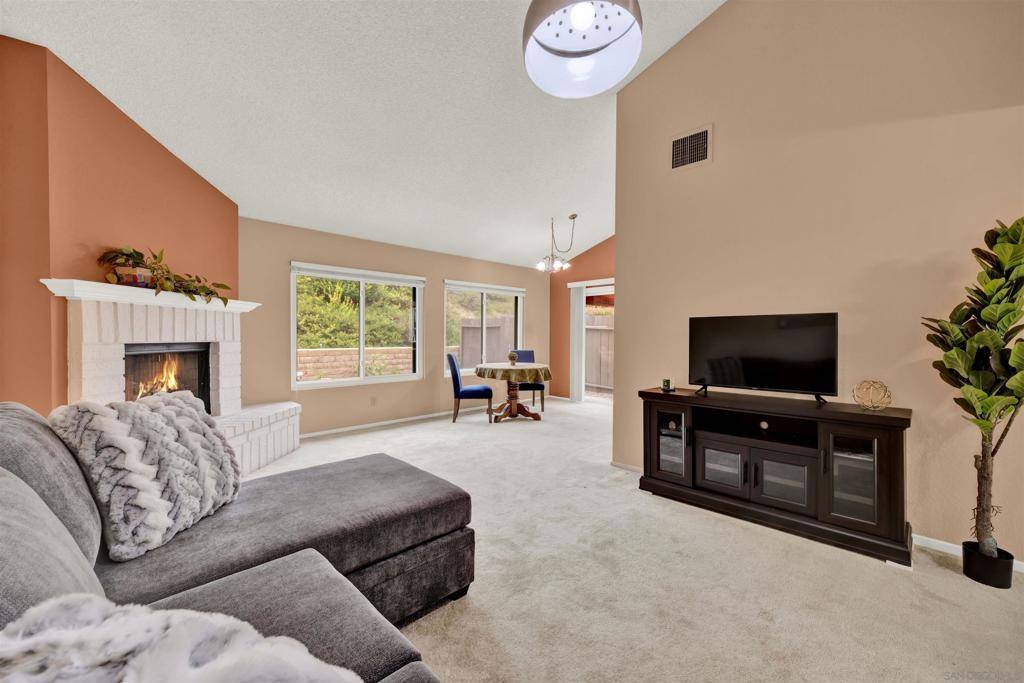 Fallbrook, CA 92028,1777 Woodbrook Ln