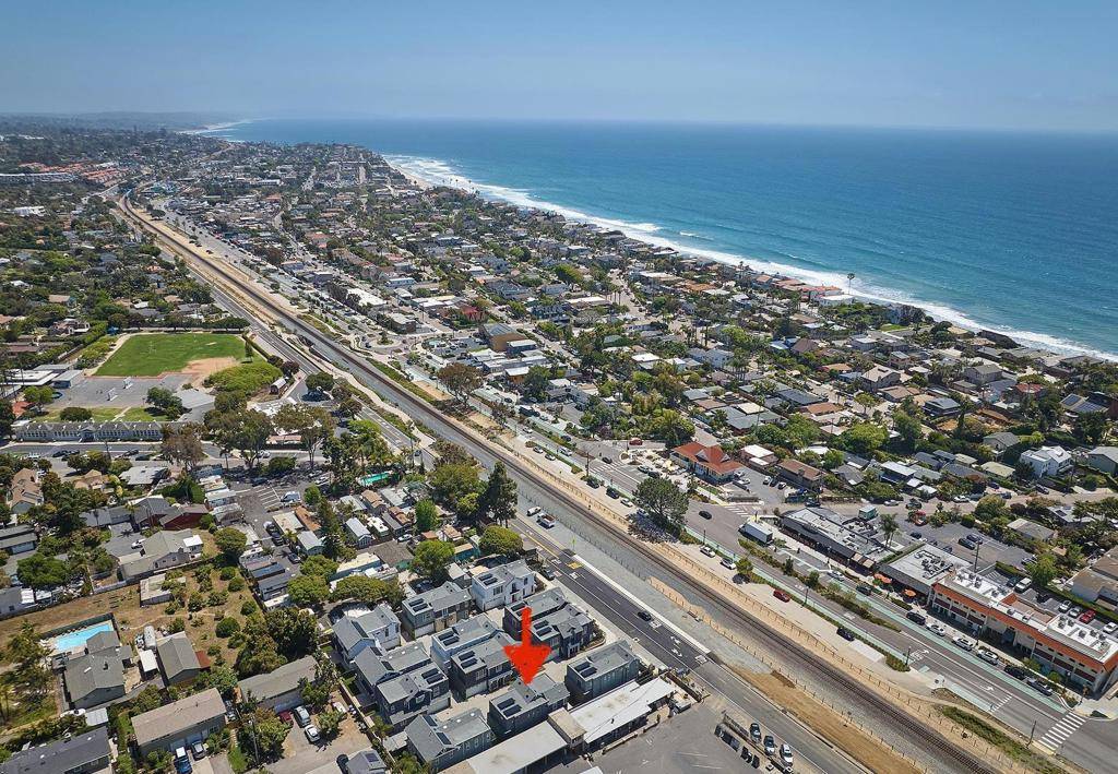 Encinitas, CA 92024,569 N Vulcan Ave