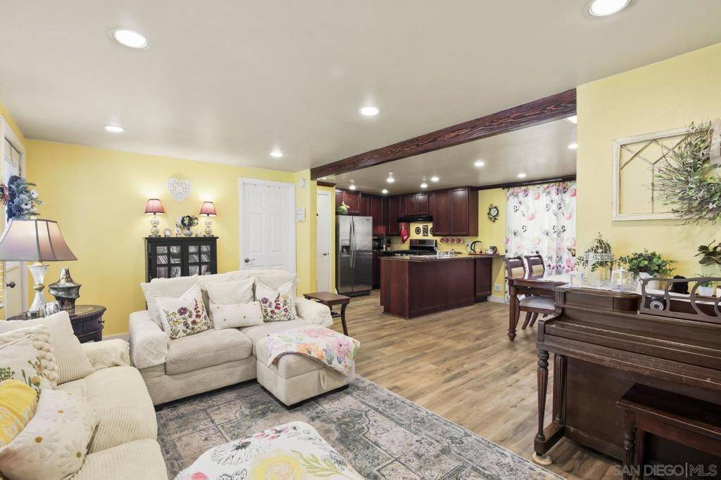 El Cajon, CA 92019,Address not disclosed