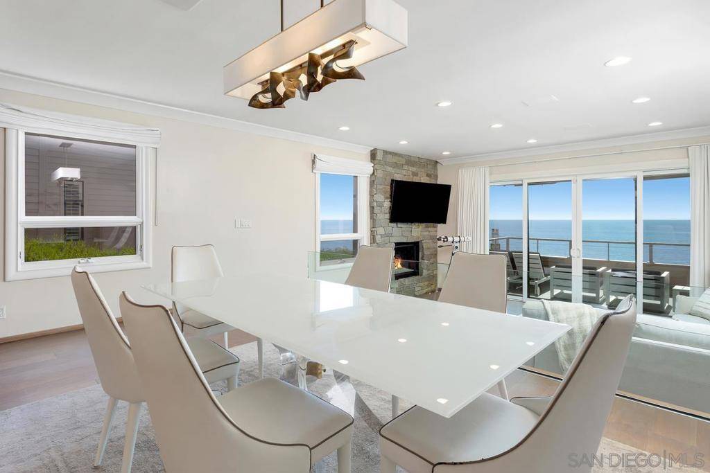 Del Mar, CA 92014,270 Surfview Ct