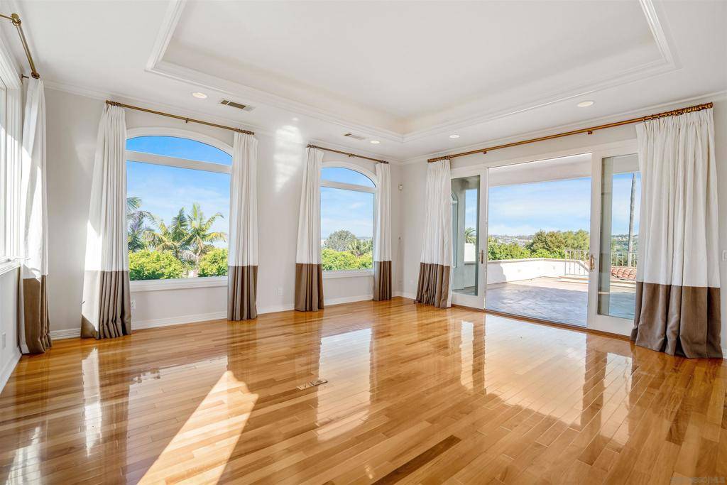 1865 Soledad Ave La Jolla, CA 92037