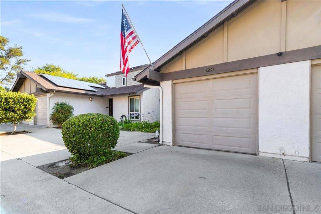 Escondido, CA 92026,220 Eveningside Gln