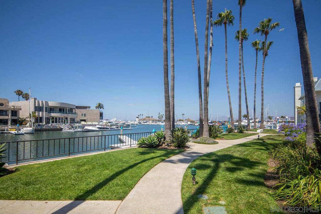 Coronado, CA 92118,37 Antigua Ct