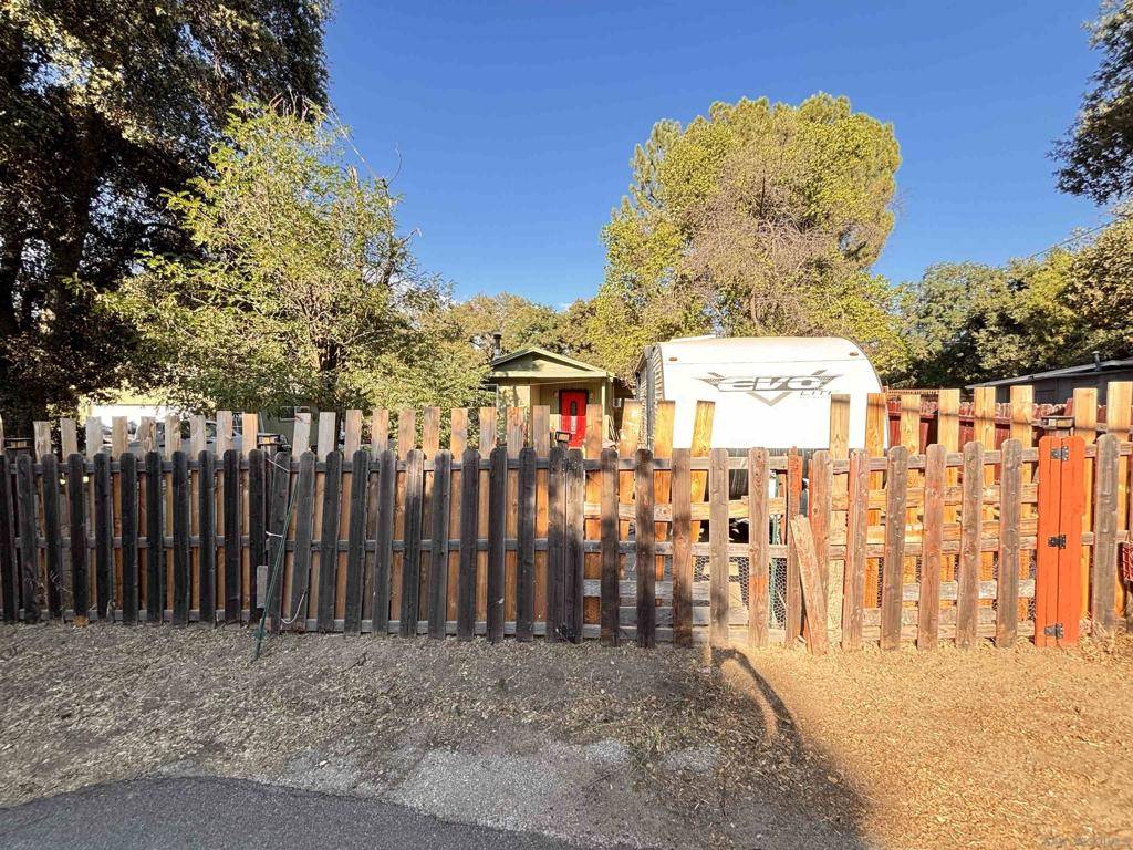 Campo, CA 91906,2465 Gladiola Dr.