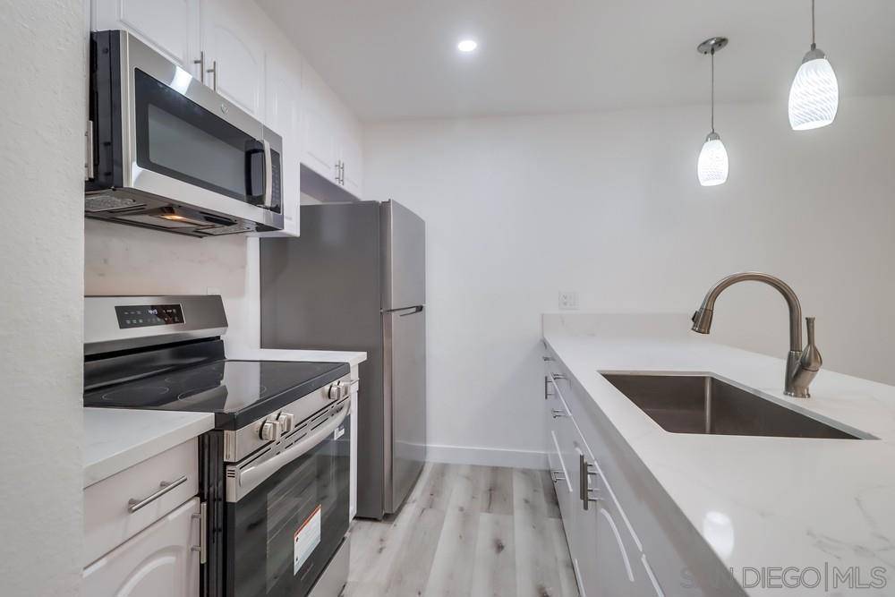 San Diego, CA 92115,4209 45th #8