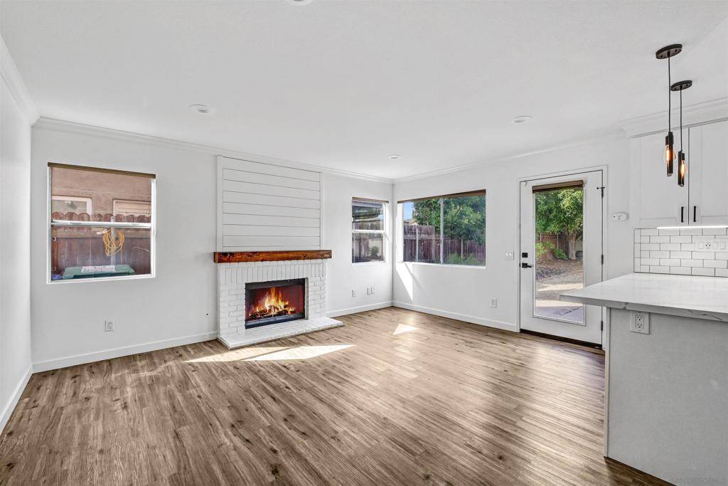 Oceanside, CA 92057,4871 Seascape Dr