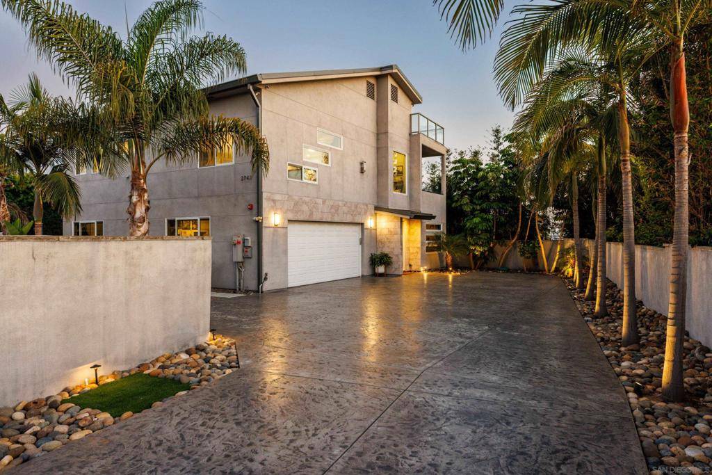Oceanside, CA 92054,Address not disclosed