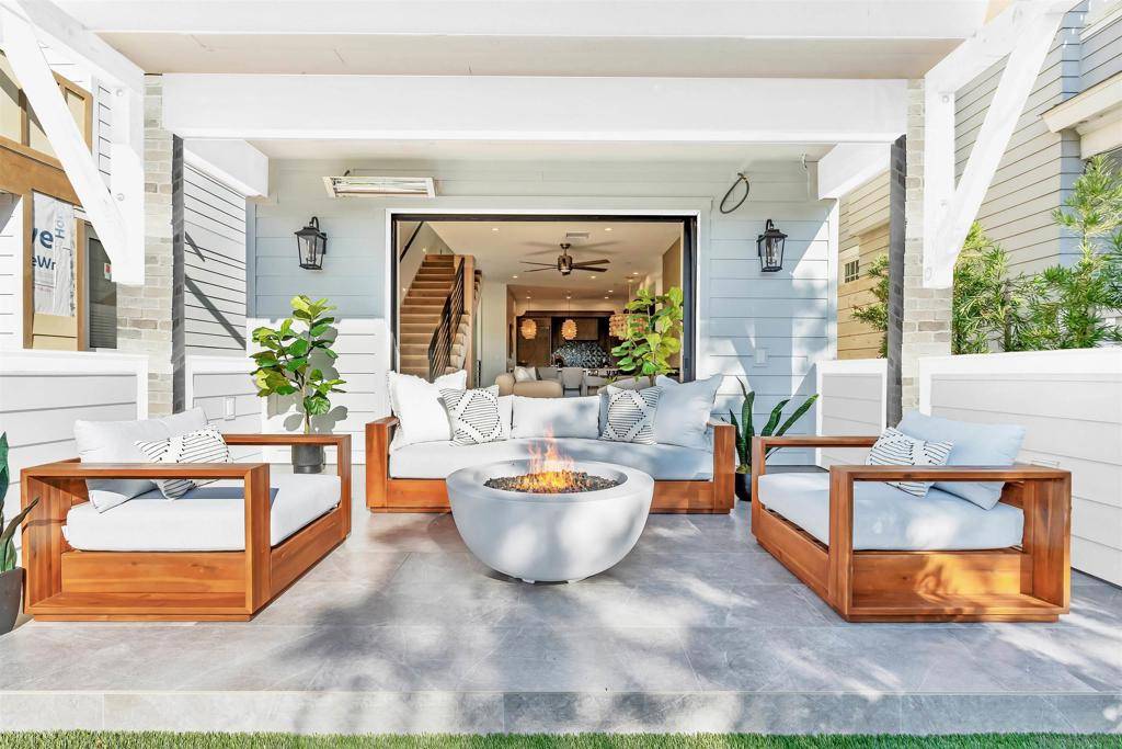 Coronado, CA 92118,847 G Avenue