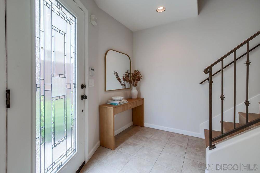 San Diego, CA 92109,1367 Hornblend Street