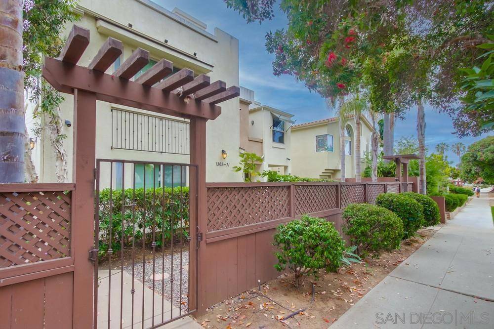 San Diego, CA 92109,1367 Hornblend Street