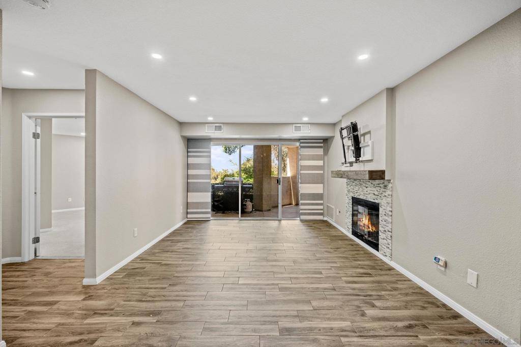 San Diego, CA 92131,11325 Affinity Ct #151