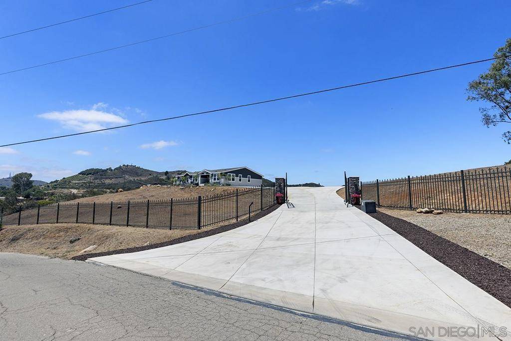 Fallbrook, CA 92028,4027 Sumac Summit