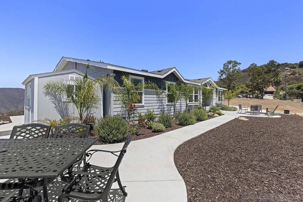 Fallbrook, CA 92028,4027 Sumac Summit