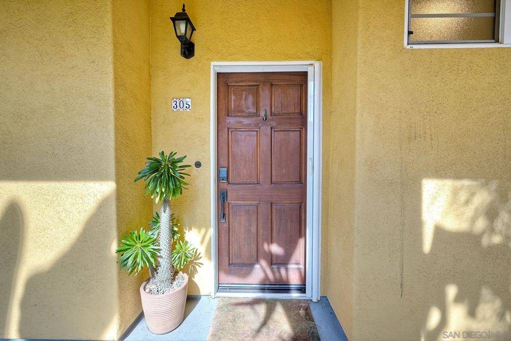 San Diego, CA 92103,4080 Front St #305