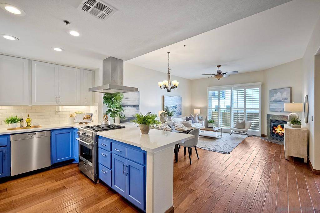 San Diego, CA 92103,4080 Front St #305