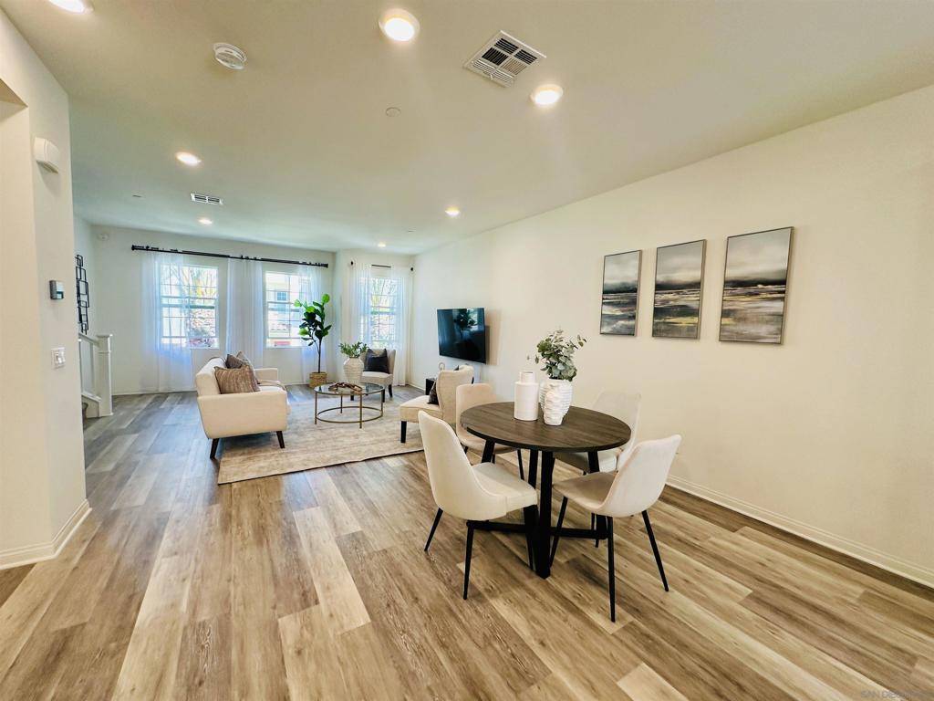 San Diego, CA 92130,12932 Peppergrass Creek Gate #58