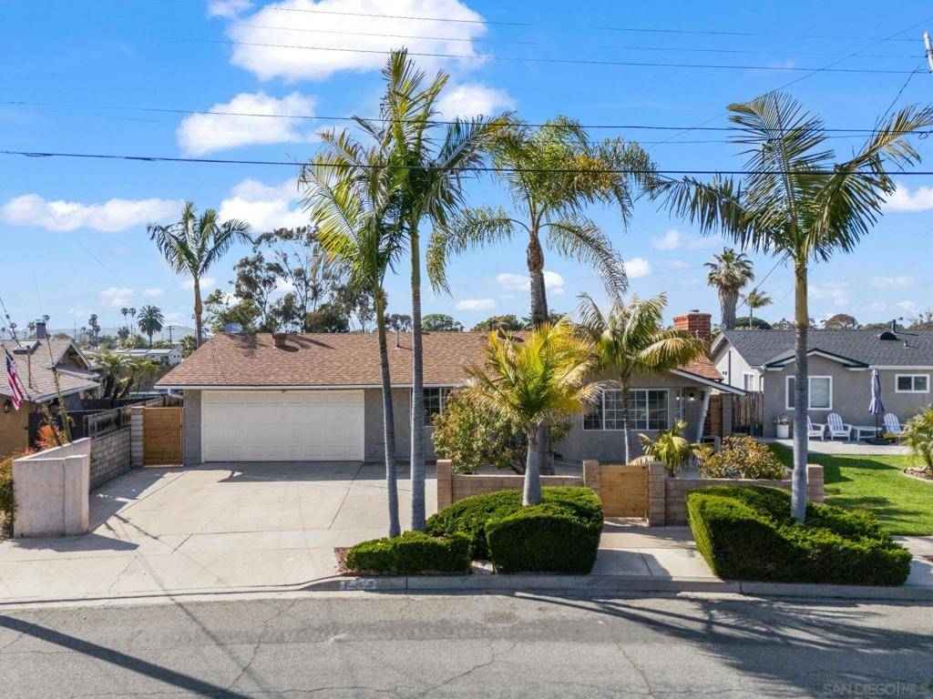 San Diego, CA 92117,4182 Seri Street