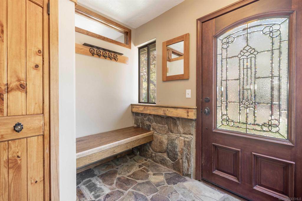 Sugarloaf, CA 92386,622 Sunset Ln