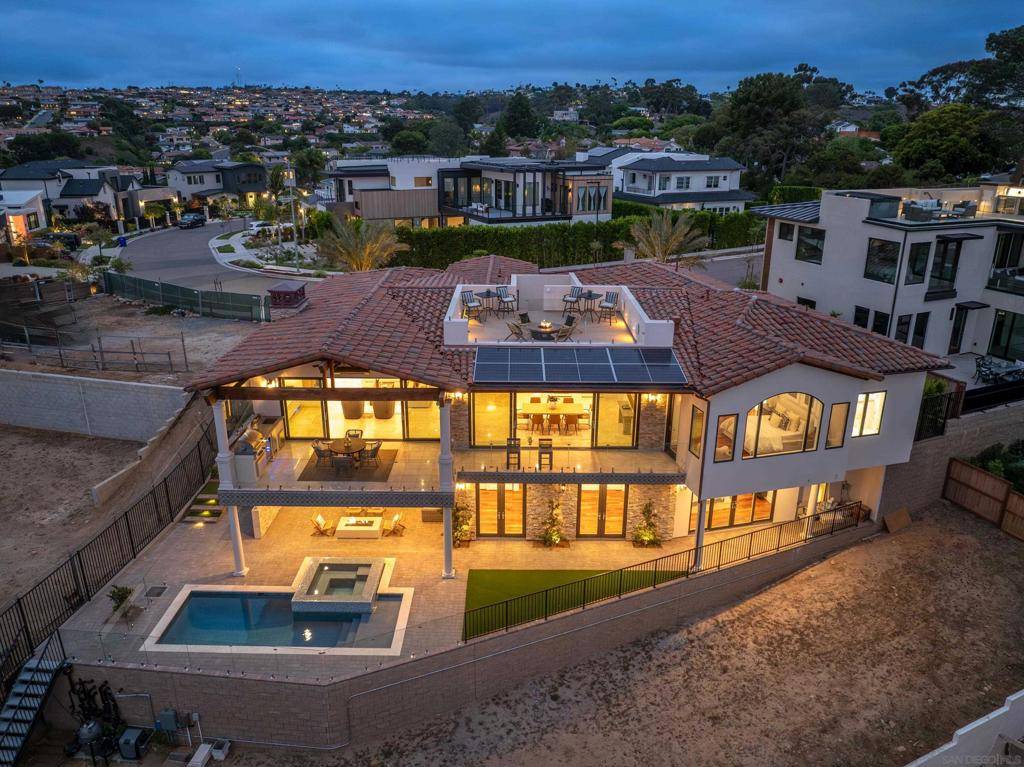 San Diego, CA 92109,5114 Gordon Lane