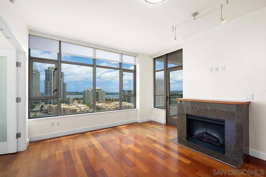 San Diego, CA 92101,700 W E Street #1306